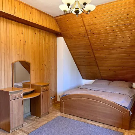 Familiar Szálloda *