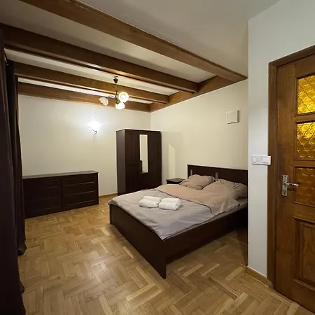 Familiar Szálloda Kobyłka