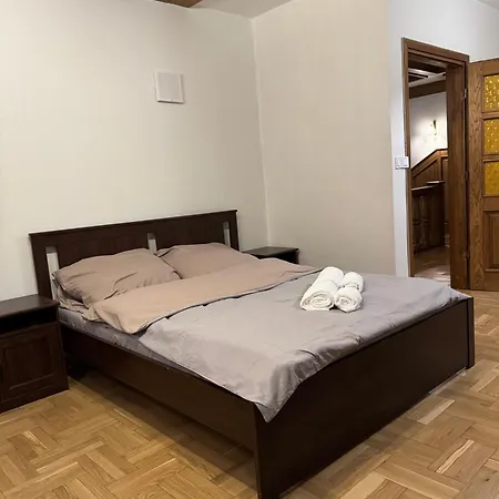 Familiar Szálloda Kobyłka